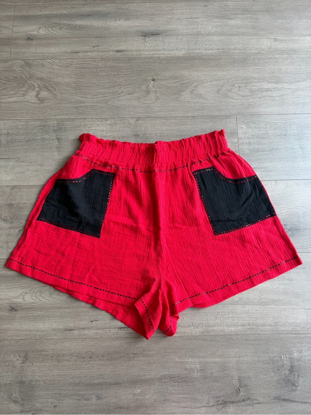 Queen Of Sparkles Red & Black Gauze Short - size XL